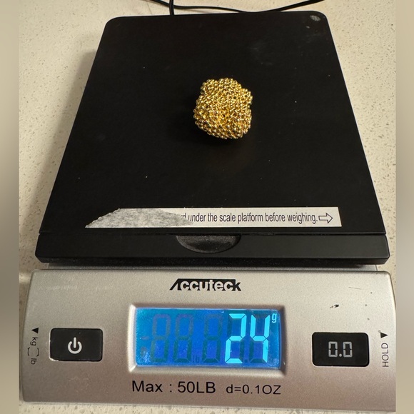 NEW TOUS Bold Bear texturized gold pendant 18 kt - Picture 8 of 8